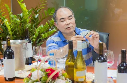 Chọn vang Úc thượng hạng cùng chuyên gia thử nếm rượu vang hàng đầu thế giới
